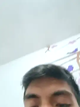 Snapshot of DavidVergagigante420 chatting on 10/09/25, 04:10 DavidVergagigante420 online show from 10/09/25, 04:10