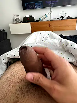 andres52720 online show from 09/24/25, 06:44