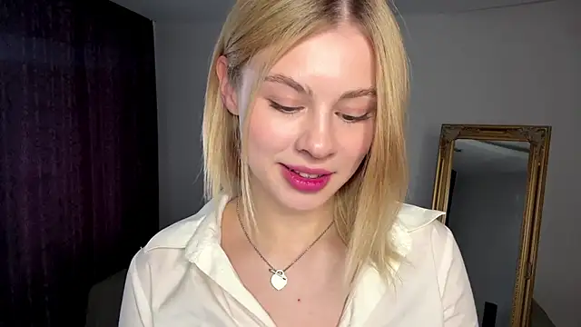 Lil Elisa online show from 09/17/25, 10:17