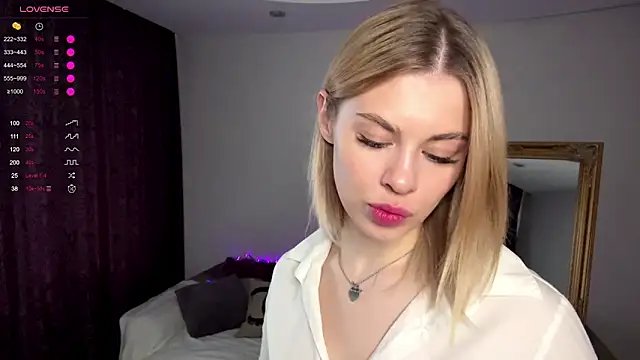 Lil Elisa online show from 10/17/25, 07:11