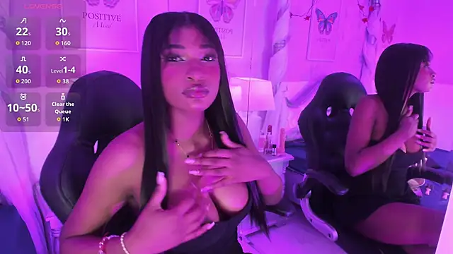 SophiaBloss online show from 11/26/25, 04:13