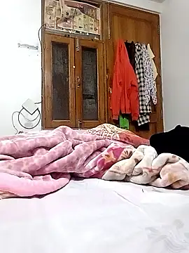 miss raavy online show from 01/18/26, 04:00