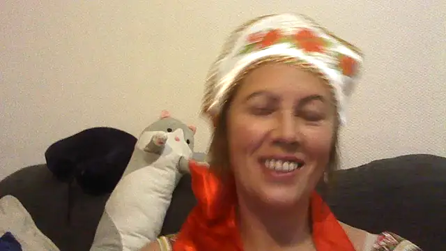 Loxiva online show from 11/04/25, 01:54