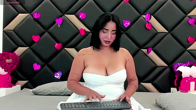 GeraldineSandoval online show from 02/14/26, 07:43