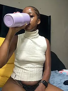 Littlebunny33 online show from 03/24/26, 07:52