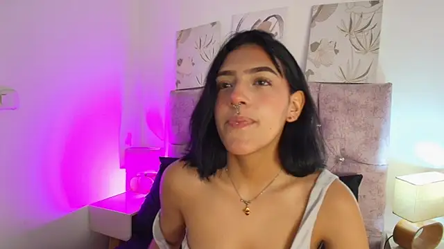 Dulce Bella  online show from 02/13/26, 03:57