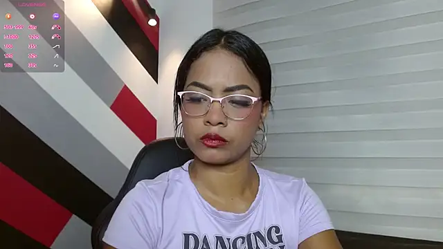 Snapshot of Chloe_Brown3 chatting on 09/08/25, 05:34 Chloe Brown3 online show from 09/08/25, 05:34