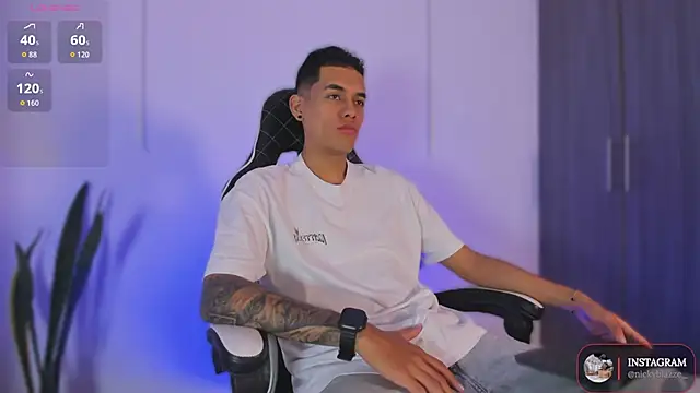 Nickyblazze  online show from 12/05/25, 02:47