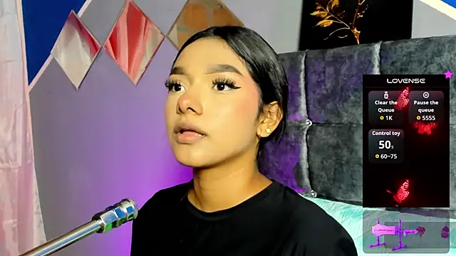 lau-hot online show from 10/22/25, 07:35