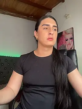 Snapshot of lola_diez chatting on 05/15/26, 03:52 lola diez online show from 05/15/26, 03:52