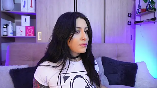 SophiieCumsx online show from 04/08/26, 04:23