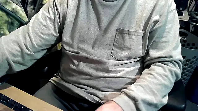 georgew62 online show from 10/12/25, 01:04