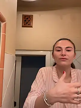 SophiiaStarr online show from 02/14/26, 02:03