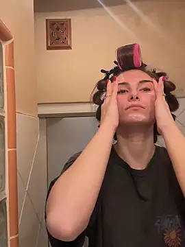 SophiiaStarr online show from 02/28/26, 08:21