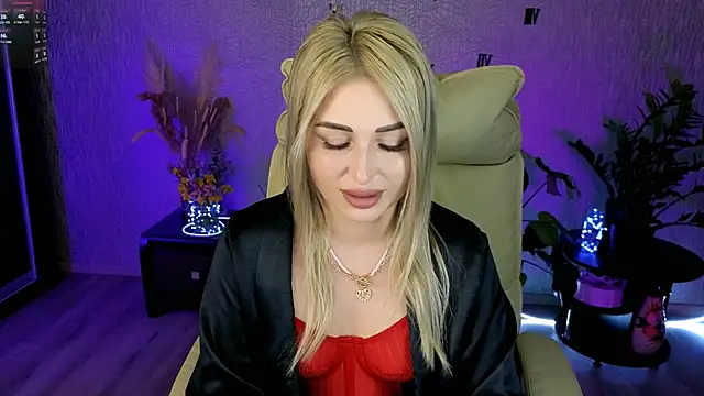 Snapshot of NikkiiStill chatting on 05/01/26, 02:05 NikkiiStill online show from 05/01/26, 02:05