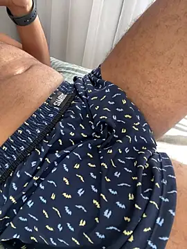 Snapshot of Hiuwee chatting on 01/09/26, 11:13 Hiuwee online show from 01/09/26, 11:13