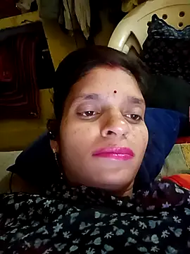 Snapshot of Punam_jindal chatting on 04/27/26, 11:30 Punam jindal online show from 04/27/26, 11:30