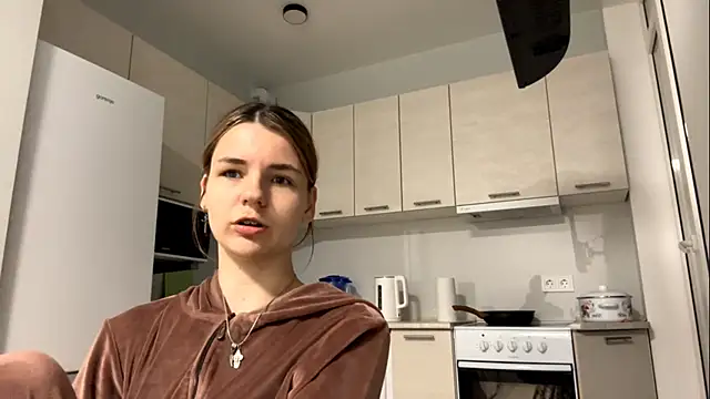 Denni Spilber online show from 10/25/25, 04:35