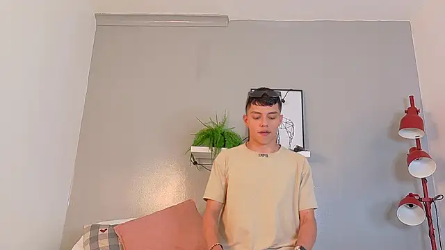 AAronBaker  online show from 09/27/25, 07:41