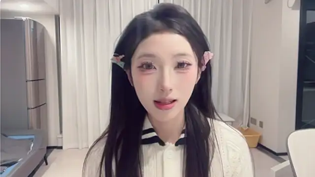 Snapshot of ZhaoZhao-ZM chatting on 09/10/25, 01:44 ZhaoZhao-ZM online show from 09/10/25, 01:44