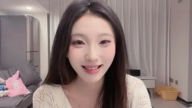 Snapshot of ZhaoZhao-ZM chatting on 09/30/25, 12:43 ZhaoZhao-ZM online show from 09/30/25, 12:43