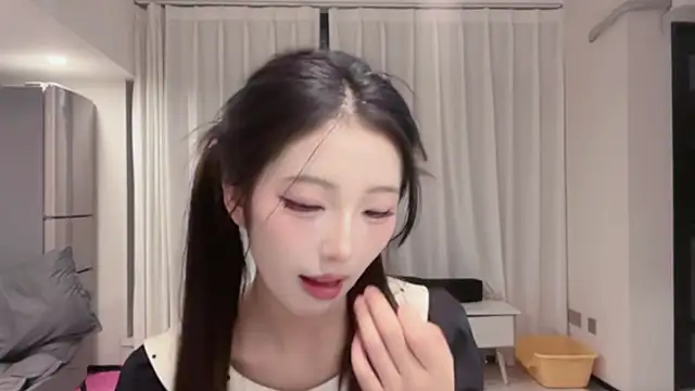 Snapshot of ZhaoZhao-ZM chatting on 10/02/25, 02:24 ZhaoZhao-ZM online show from 10/02/25, 02:24