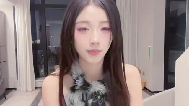 Snapshot of ZhaoZhao-ZM chatting on 11/01/25, 11:56 ZhaoZhao-ZM online show from 11/01/25, 11:56