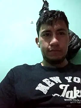 Snapshot of True_Di chatting on 09/10/25, 02:22 True Di online show from 09/10/25, 02:22