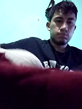 Snapshot of True_Di chatting on 09/14/25, 01:27 True Di online show from 09/14/25, 01:27