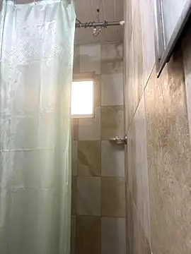 Snapshot of True_Di chatting on 09/14/25, 01:43 True Di online show from 09/14/25, 01:43