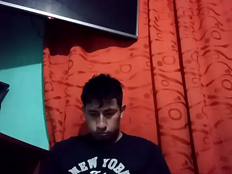 Snapshot of True_Di chatting on 09/26/25, 12:58 True Di online show from 09/26/25, 12:58