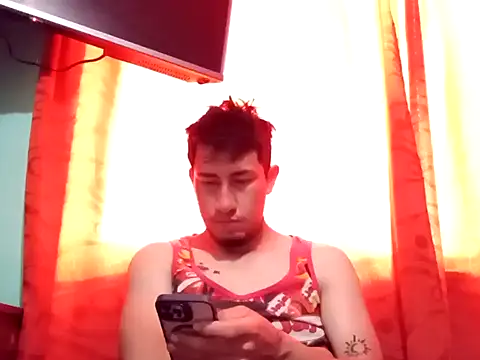 Snapshot of True_Di chatting on 10/04/25, 11:19 True Di online show from 10/04/25, 11:19