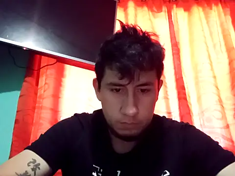 Snapshot of True_Di chatting on 10/14/25, 09:48 True Di online show from 10/14/25, 09:48