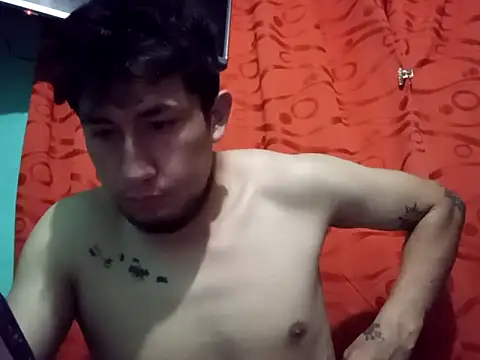 Snapshot of True_Di chatting on 10/18/25, 01:52 True Di online show from 10/18/25, 01:52