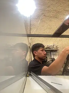 Snapshot of True_Di chatting on 10/27/25, 04:00 True Di online show from 10/27/25, 04:00