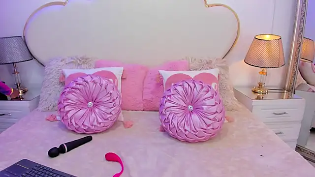 MadissonBonny  online show from 11/06/25, 08:32