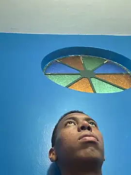 Snapshot of bb_bigblack chatting on 11/02/25, 09:50 bb bigblack online show from 11/02/25, 09:50