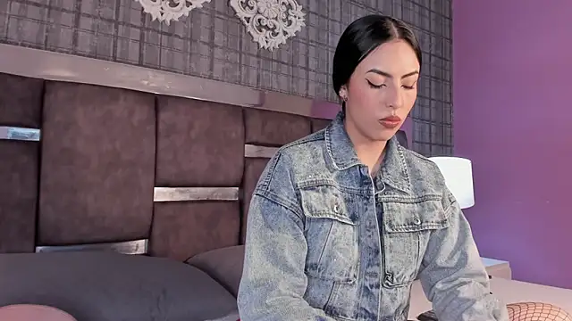 AmaaraRosse online show from 10/24/25, 01:29