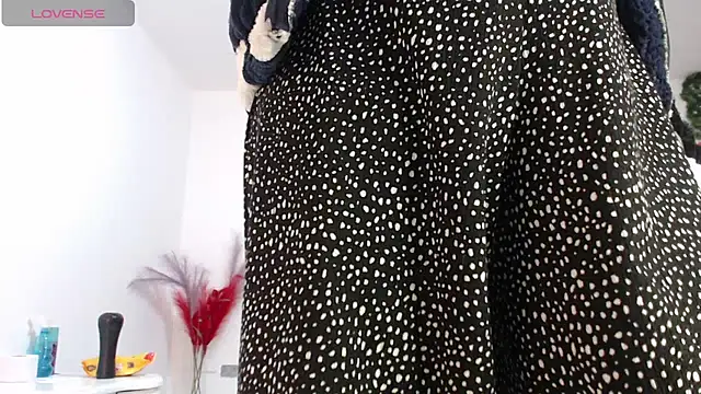 jatzibe hot 93 online show from 04/18/26, 03:49