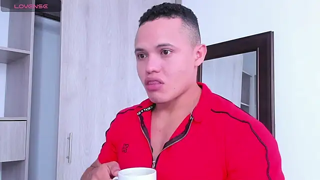 KingLevi01 online show from 09/30/25, 04:34