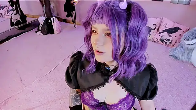 BizzyNoar online show from 03/07/26, 06:43