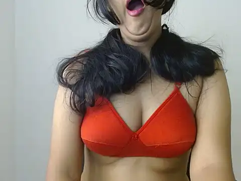 priya 022 online show from 10/01/25, 03:45