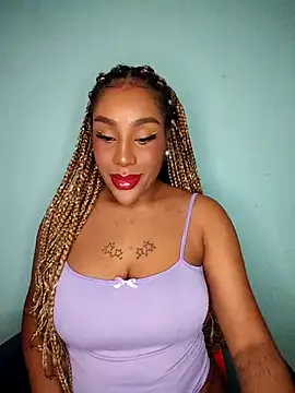 Snapshot of Queen_Amara chatting on 10/13/25, 02:55 Queen Amara online show from 10/13/25, 02:55