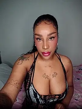 Queen Amara online show from 01/18/26, 03:54