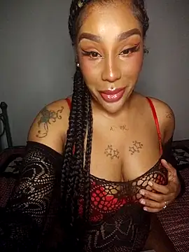 Queen Amara online show from 04/19/26, 04:12