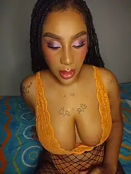Queen Amara online show from 05/20/26, 03:56