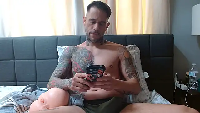 SexyFitDaddyy online show from 03/28/26, 07:35