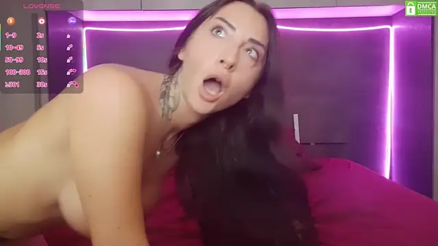 Snapshot of nikkaanderic chatting on 09/16/25, 02:29 nikkaanderic online show from 09/16/25, 02:29