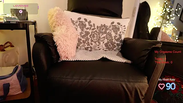 GingerAleMILF online show from 04/20/26, 07:00