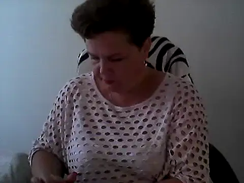 EllaLove2277 online show from 09/10/25, 01:33